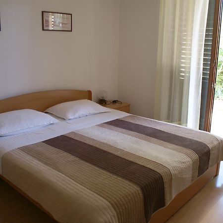 Apartment Ana M Крк Экстерьер фото