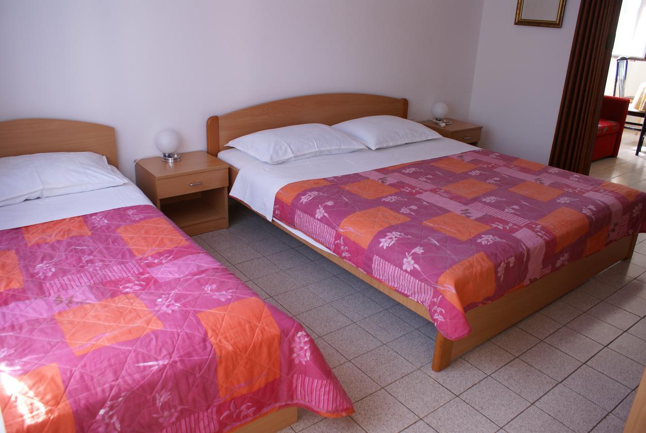 Apartment Ana M Крк Экстерьер фото